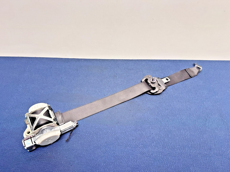 12–20 BMW F30 F80 320i 328i M3 Front Right Passenger RH Retractor Seat Belt OEM