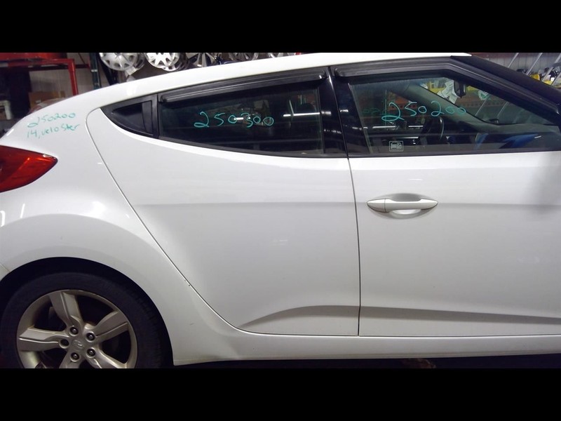 Passenger Right Rear Side Door Fits 12-17 VELOSTER 1606300