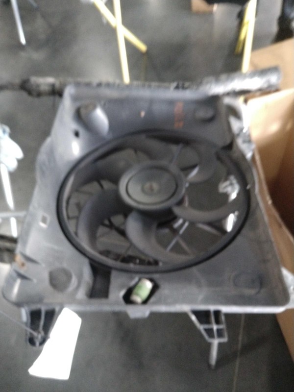 2001 Lincoln Town Car Engine Cooling Fan Motor OEM Silver 4.6L 234K Miles