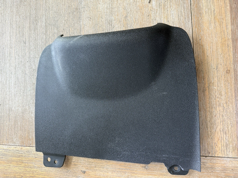 2009-2011 Chevrolet Impala Instrument Panel Knee Bolster Used 15778744 OEM