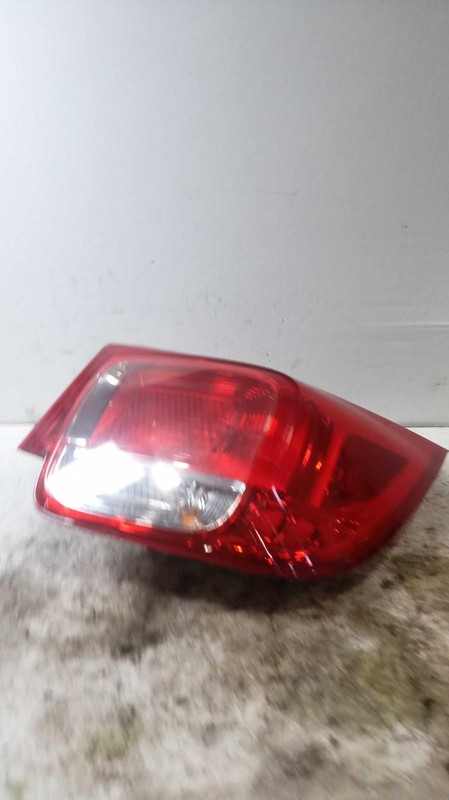 2013 Chevrolet Malibu Left Tail Light Assembly Gold 356245 Used 65K Miles