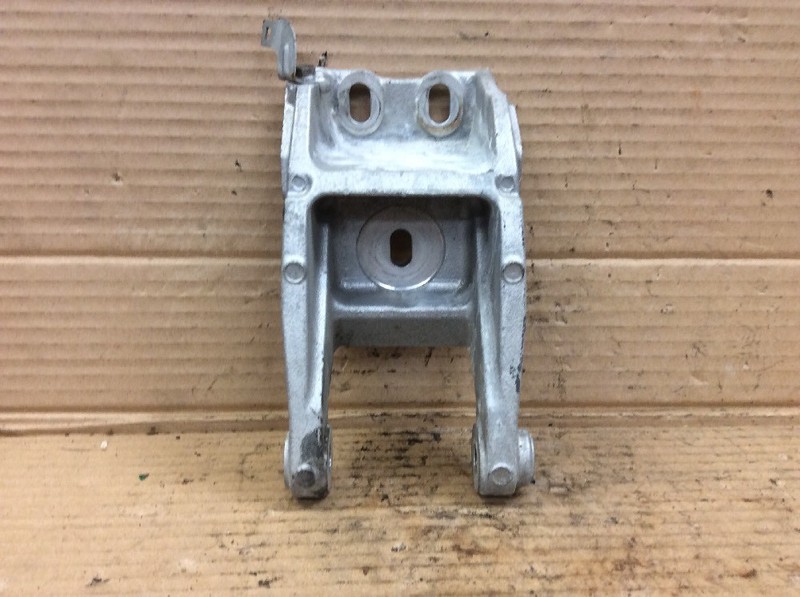 01 02 Accord 4cyl Front Engine Motor Mount Stopper Bracket Used OEM