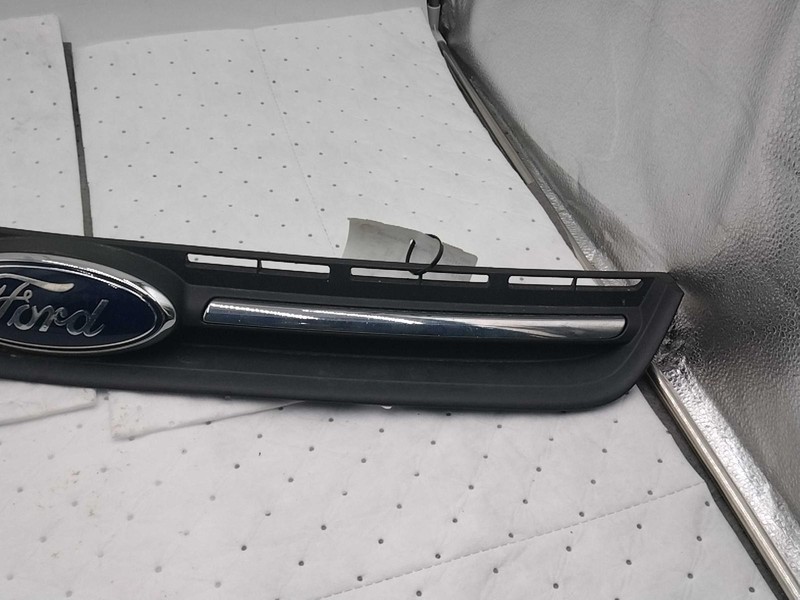 2015 Ford Escape OEM Grille Grey 4DR SUV CJ5Z8200DD Used 144K Miles