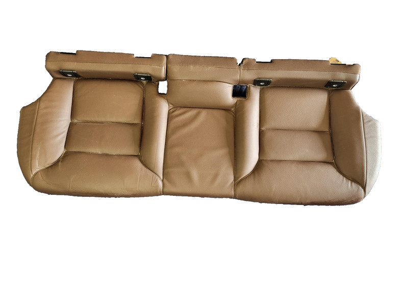 2018-2024 Volvo XC60 2nd Row Rear Seat Lower Cushion 2.0L FWD 38k OEM 31685070