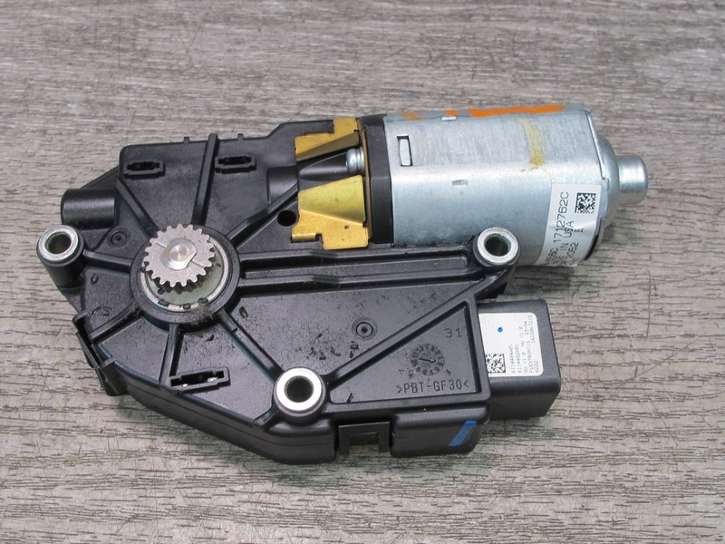 2017-2020 MASERATI LEVANTE M161 UPPER SUNROOF MOTOR DRIVE UNIT