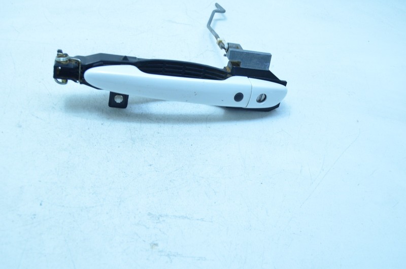 17-21 MAZDA CX-5 FRONT LEFT DRIVER SIDE EXTERIOR DOOR HANDLE WHITE OEM