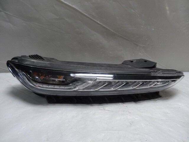 2017-2021 HYUNDAI KONA RIGHT PASSENGER SIDE LED FOG LIGHT NICE OEM