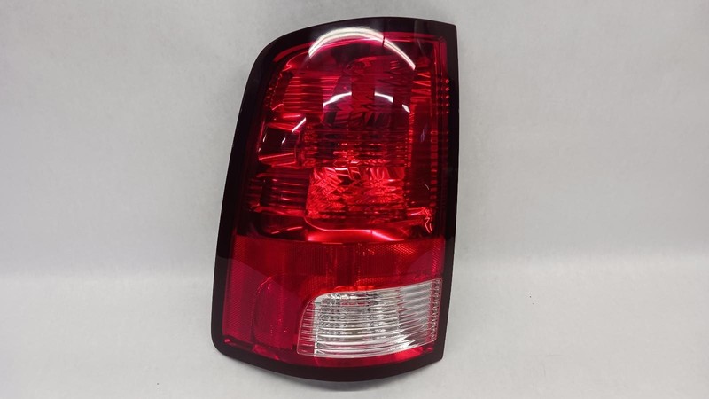 09-'24 RAM 1500 CLASSIC Left driver Taillight incandescent OEM Grade A!