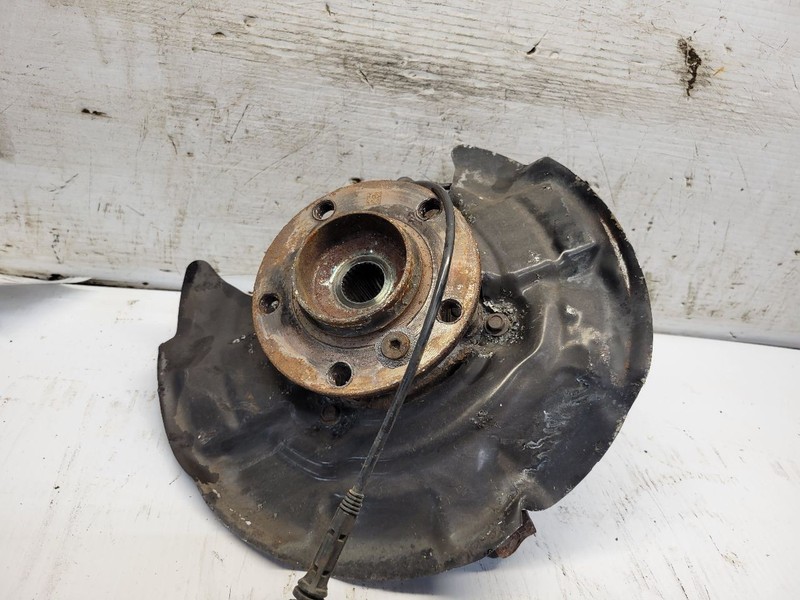 Driver Left Front Spindle/Knuckle Fits 13-16 COUNTRYMAN 1437418