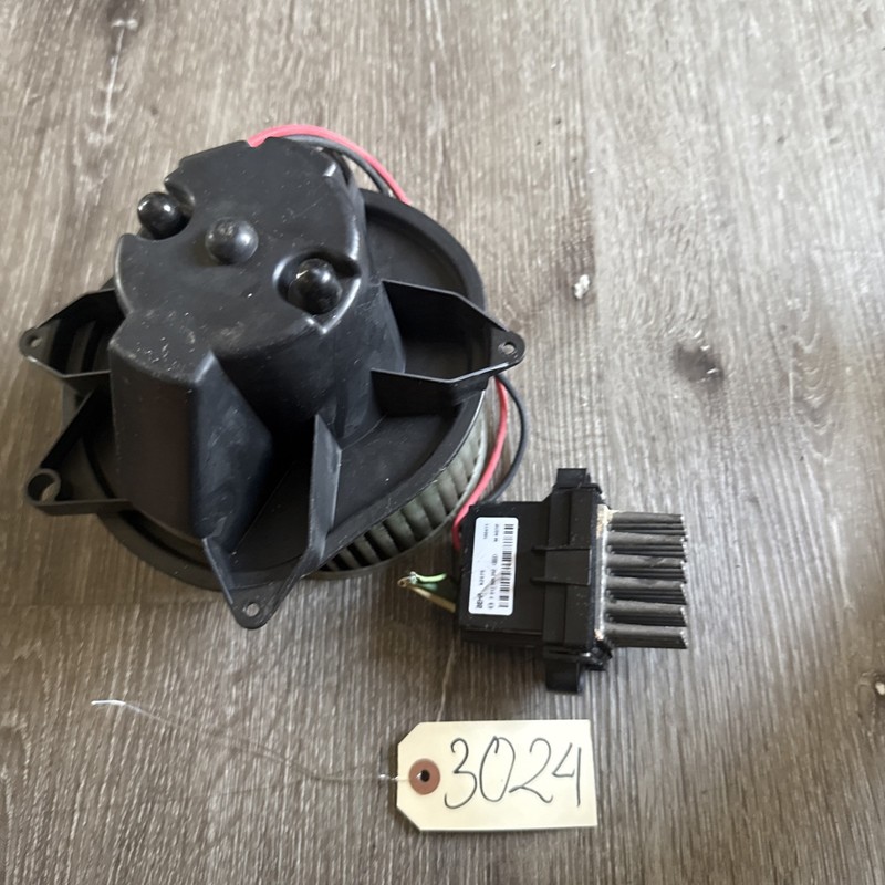 INTERNATIONAL PROSTAR REAR BLOWER MOTOR - P/N: E8654002 K2675