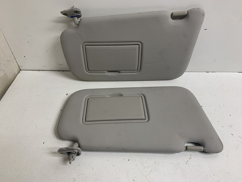 2011 Nissan Leaf NON-illuminated Sun Visors Pair Left Right Grey Cloth Mirror