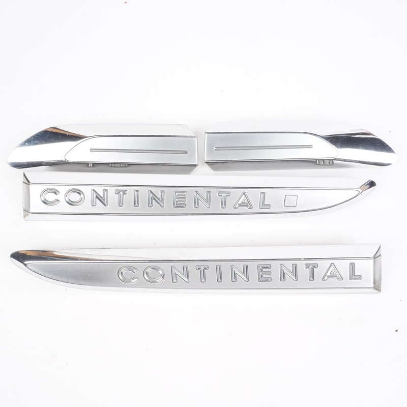 2017-2020 LINCOLN CONTINENTAL Front Left Right Side Door Molding Emblem Trim OEM