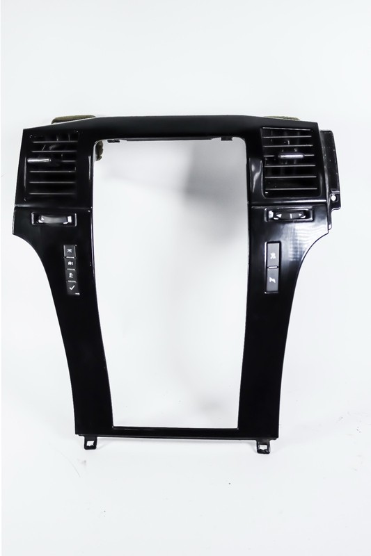 2007-2014 Cadillac Escalade Center Dash Vent Radio Trim Bezel OEM *USED*