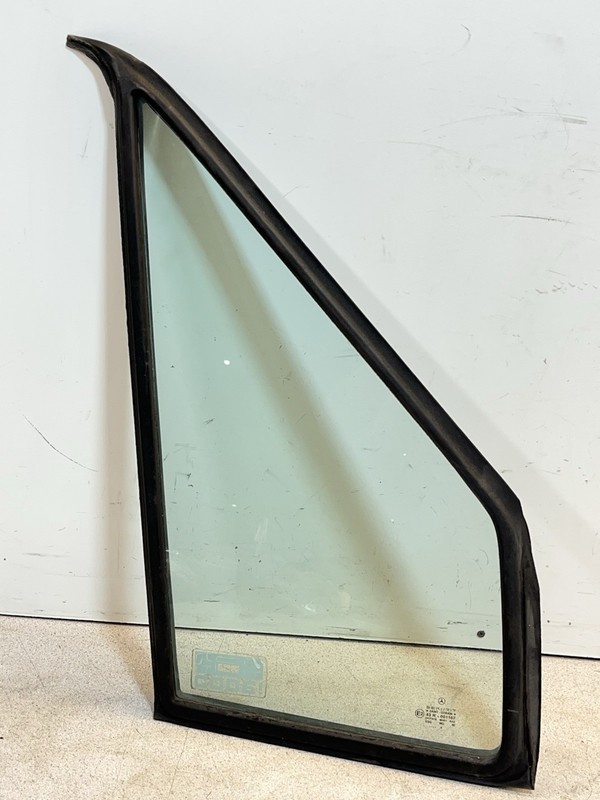 02-06 Dodge Mercedes Sprinter T1N Front Right Door Vent Side Glass Window