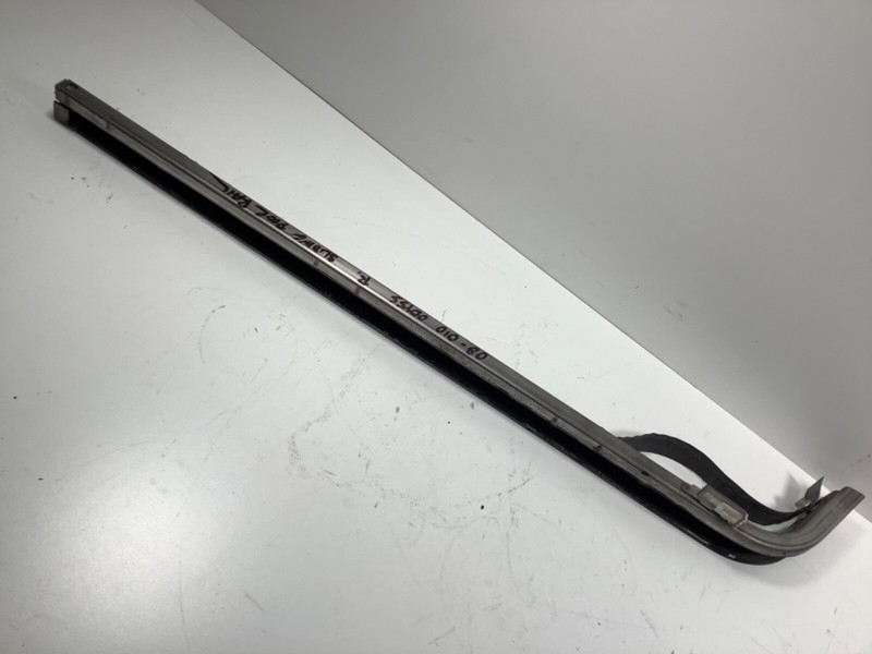 05-10 HONDA ODYSSEY RIGHT CENTER SLIDE DOOR TRACK RAIL Assy. 72540-SHJ-A21 OEM