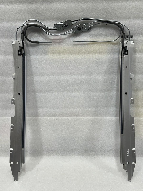 2010 2011 2012 2013 MERCEDES E350 E550 C207 COUPE PANORAMIC SUNROOF TRACK BARE