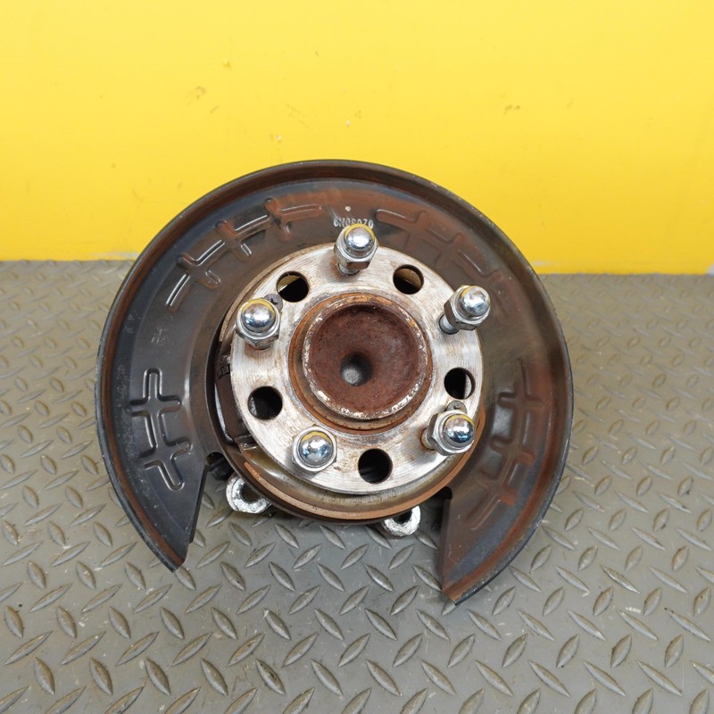 2015-2019 HYUNDAI SONATA Rear Right Spindle Knuckle Wheel Hub OEM 52720c2100