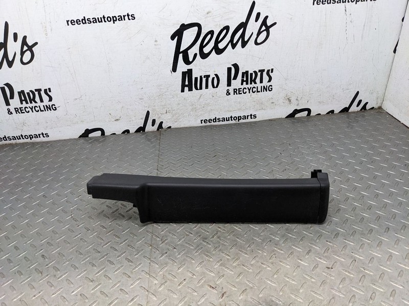 2015-2020 GMC YUKON FRONT RIGHT PASSENGER SEAT TRACK OUTER COVER TRIM PA 1182494