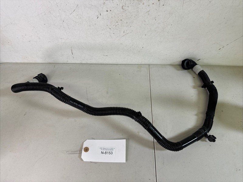 20-22 TESLA MODEL 3 REAR DRIVE UNIT INVERTER TO OIL COOLER HOSE TUBE 8153