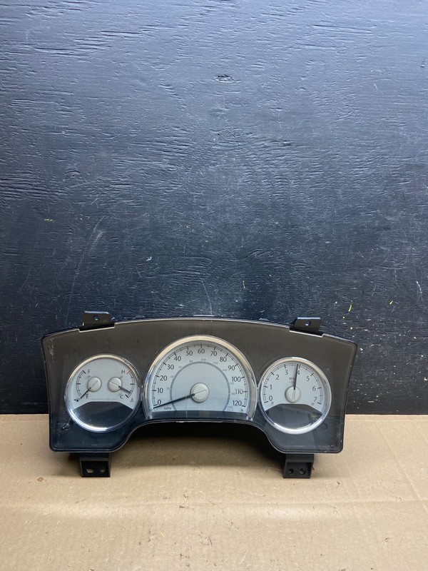 2008 Chrysler Aspen Speedometer Cluster Gauge t9360 DG