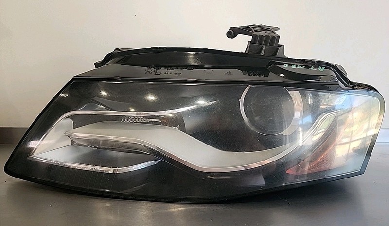 2009 - 12 OEM AUDI A4 S4 DRIVER LEFT HID XENON HEADLIGHT 8K0 941 003 R Sedan LH