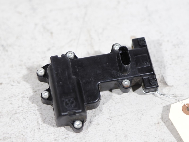 2016-20 TESLA MODEL X FRONT LEFT SIDE DOOR CONTROL UNIT MODULE1045353-00-B OEM