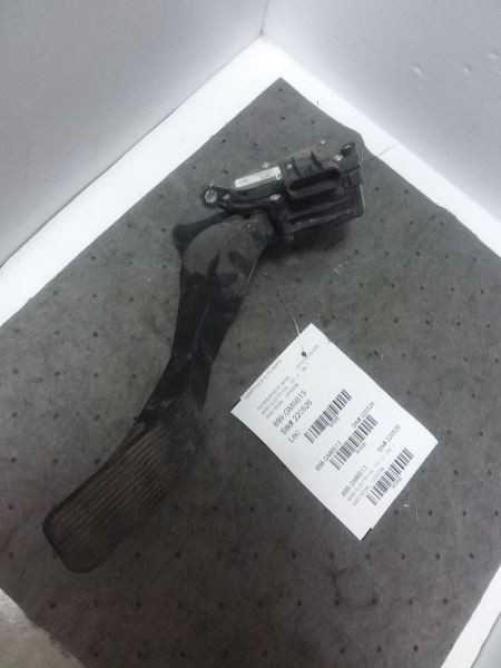 Gas Accelerator Pedal 2013 Cadillac Escalade 6.2L 12633238
