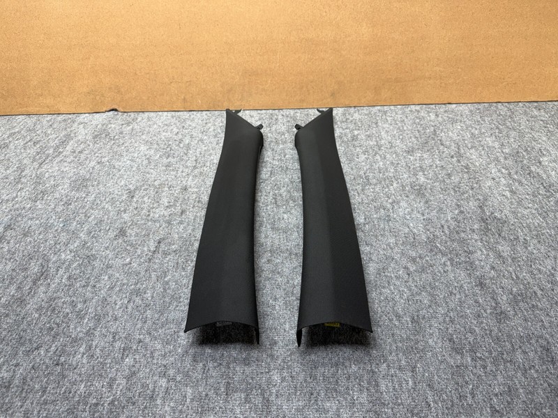 GENESIS GV70 2022-2025 OEM LEFT & RIGHT INTERIOR A PILLAR TRIM COVER W/ AIR VENT