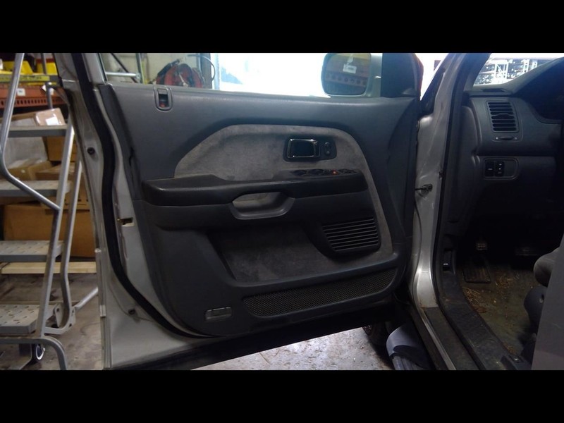2005 PILOT Driver Left Front Door Trim Panel 1571259