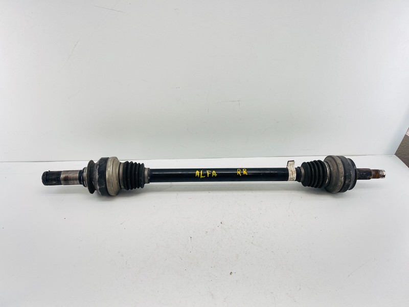 17-19 ALFA ROMEO GIULIA AWD REAR RIGHT PASSENGER SIDE AXLE SHAFT HALFSHAFT OEM