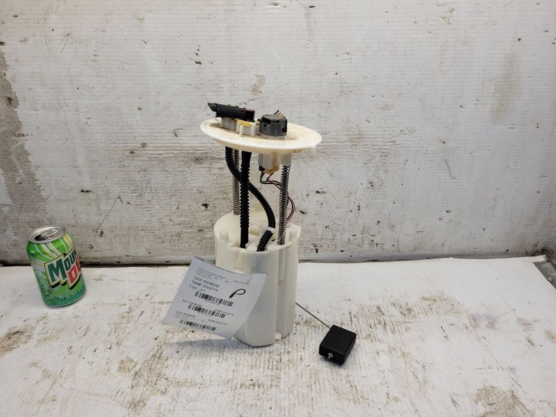 Fuel Pump Assembly 4.0L 6 Cylinder 1GRFE Engine Fits 05-15 TACOMA 1630758