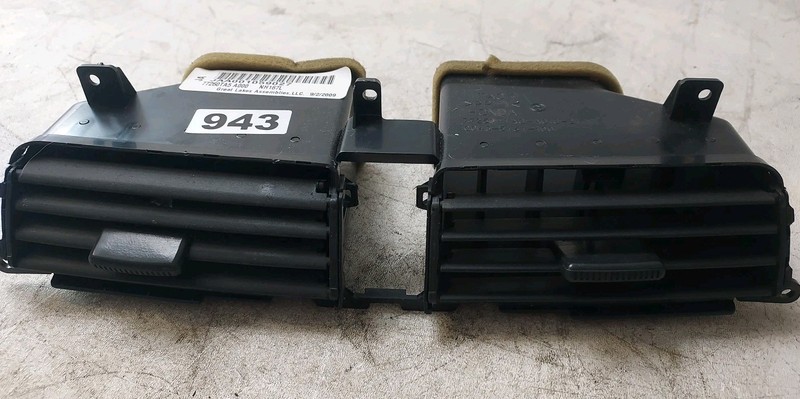 2008-2012 Honda Accord Dual Middle Center Dash Air Vent Assembly Black OEM