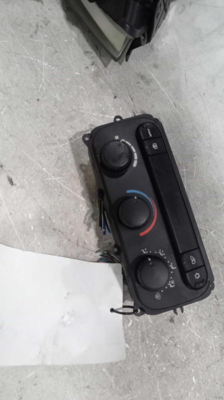 2003 Dodge Caravan A/C Selector Switch OEM 05005002AG Used 175K Miles