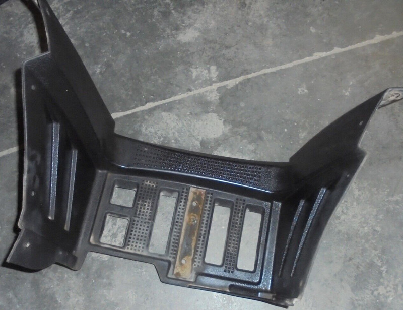 2006 Arctic Cat 500 ATV 4X4 Right Side Foot Well Footwell Wheel Guard Mud Floor