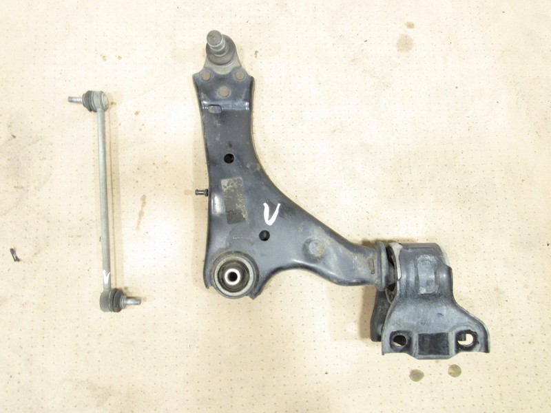 15-19 Land Rover Discovery Sport 2018 2.0L AWD Rear Right Control Arm Set ;