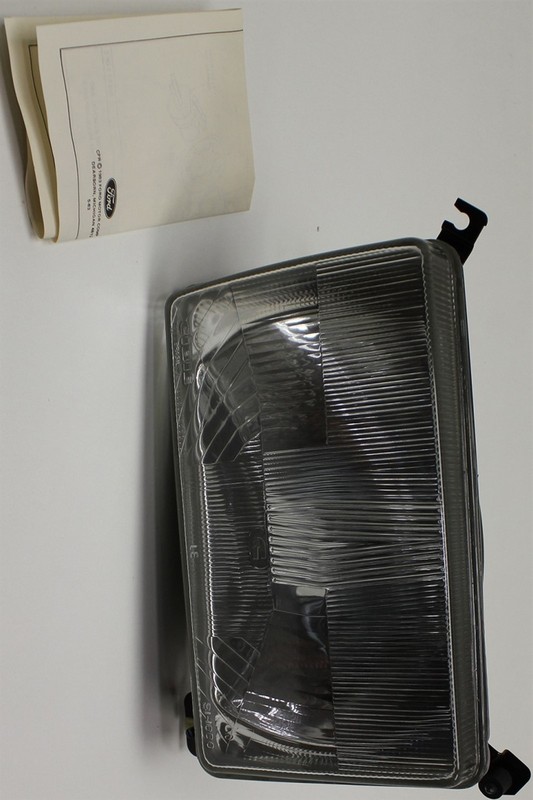88-93 Ford CF700 Left Headlight E8HZ13008D OEM