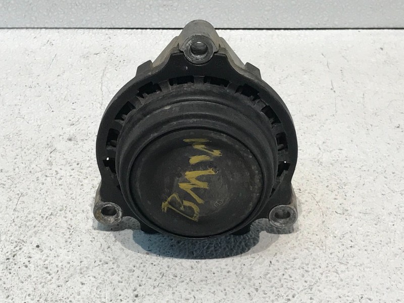 12-18 BMW F30 F31 F32 F36 F25 F26 ENGINE FRONT RIGHT MOTOR MOUNT OEM 6856184