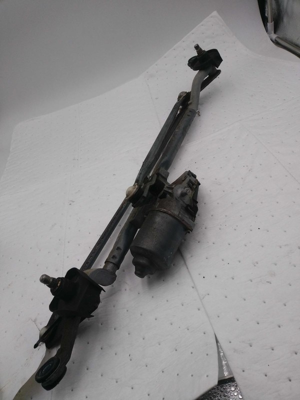 2013 Toyota Camry Wiper Motor OEM 8511006120 135K Miles Red