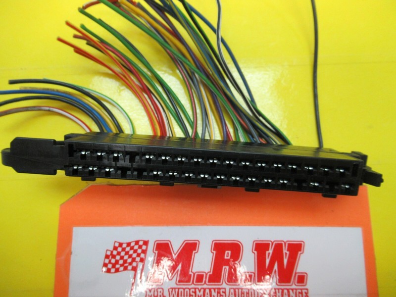 COMPUTER AUTOMATIC TRANSMISSION WIRE PLUG CONNECTOR PIGTAIL MODULE 97 SAAB 900
