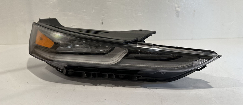 2019 2020 HYUNDAI SANTA FE RIGHT HEADLAMP 208S2000 OEM