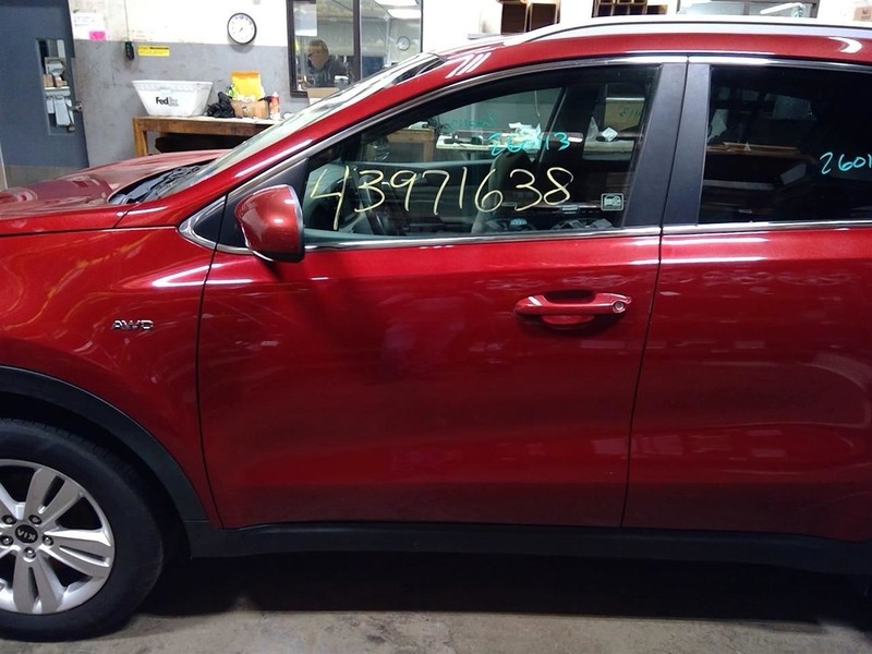 Driver Front Door With Solar Glass Fits 17-22 SPORTAGE 1773139