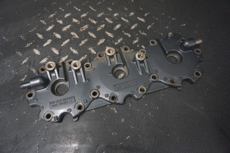 1994-2005 Yamaha OEM Cylinder Head Cover Freshwater Wave Venture 1100