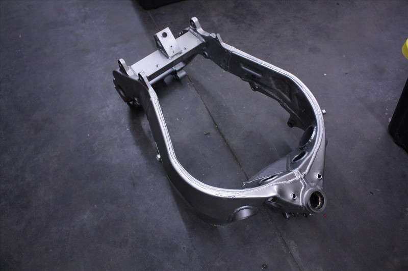 2003 KAWASAKI NINJA ZX 900 MAIN FRAME CHASSIS ZX900 ZX900F ZX9 ZX9R ZX-9R 03