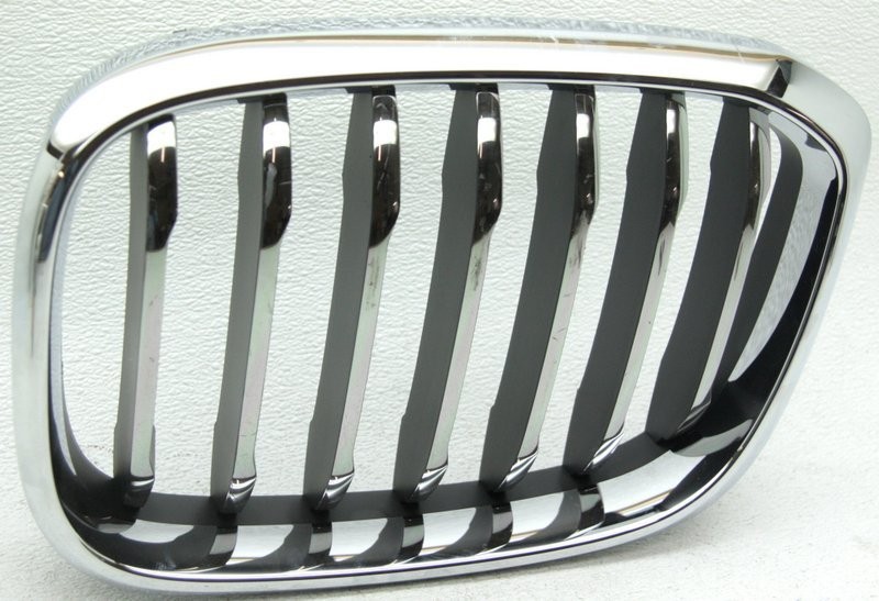 OEM BMW X3 X4 Left Grille Scratches 51-13-7-464-931 Tab Missing 8 slot