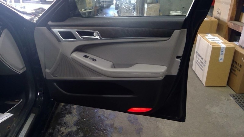 G80 2017 Passenger Front Door Trim Panel 1781463