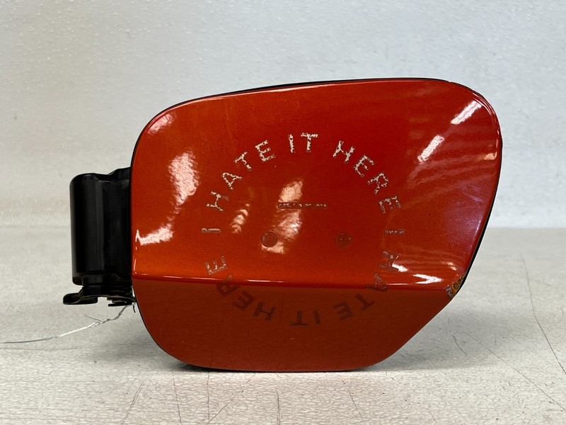 ⭐2009-2016 BMW Z4 M-SPORT FUEL GAS TANK FILLER DOOR LID CAP COVER OEM LOT2736