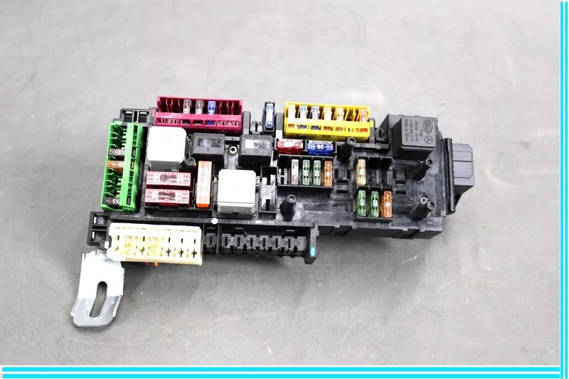 10-13 Mercedes W207 E350 Rear SAM Module Relay Fuse Box Assembly 2129004022 OEM