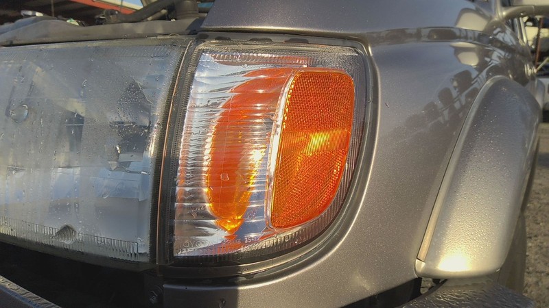 Park Light/lamp TOYOTA 4RUNNER Left 99 00 01 02
