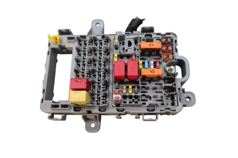 18-22 Alfa Romeo Giulia/Stelvio Rear Trunk Testboard Fuse Relay Junction Box Oem