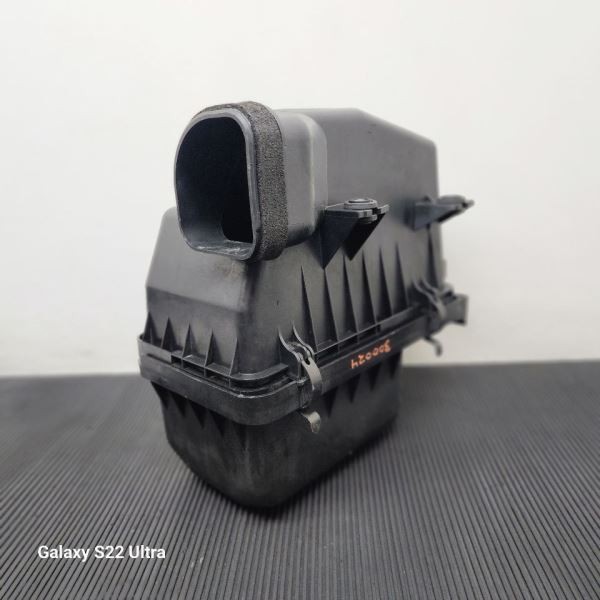 06-12 2014 Kia Sedona 3.8L Air Cleaner Box Assembly OEM 28110-4D200